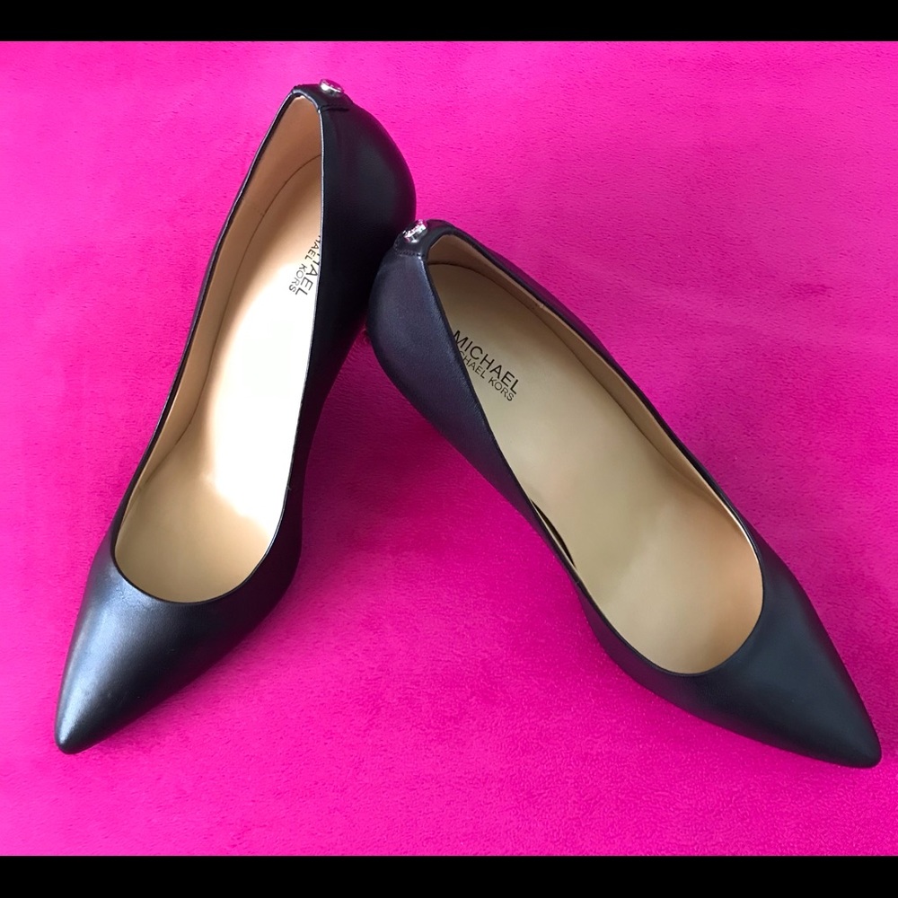 MICHAEL Michael Kors Black Pointed Heels